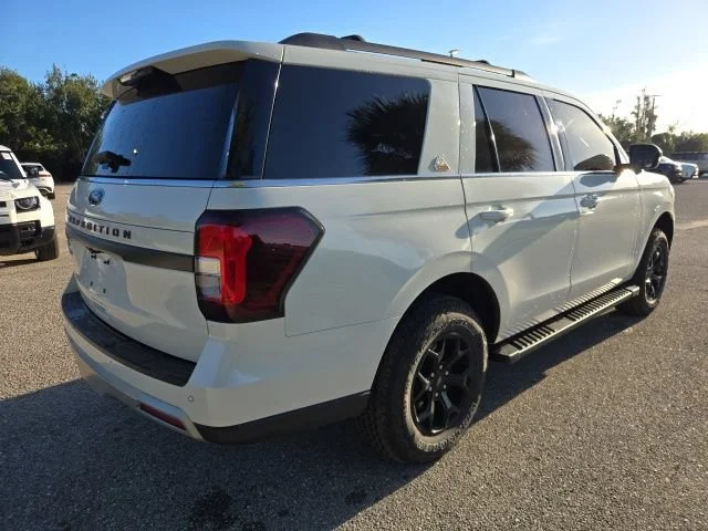 Used 2022 White Metallic Ford Timberline image 5