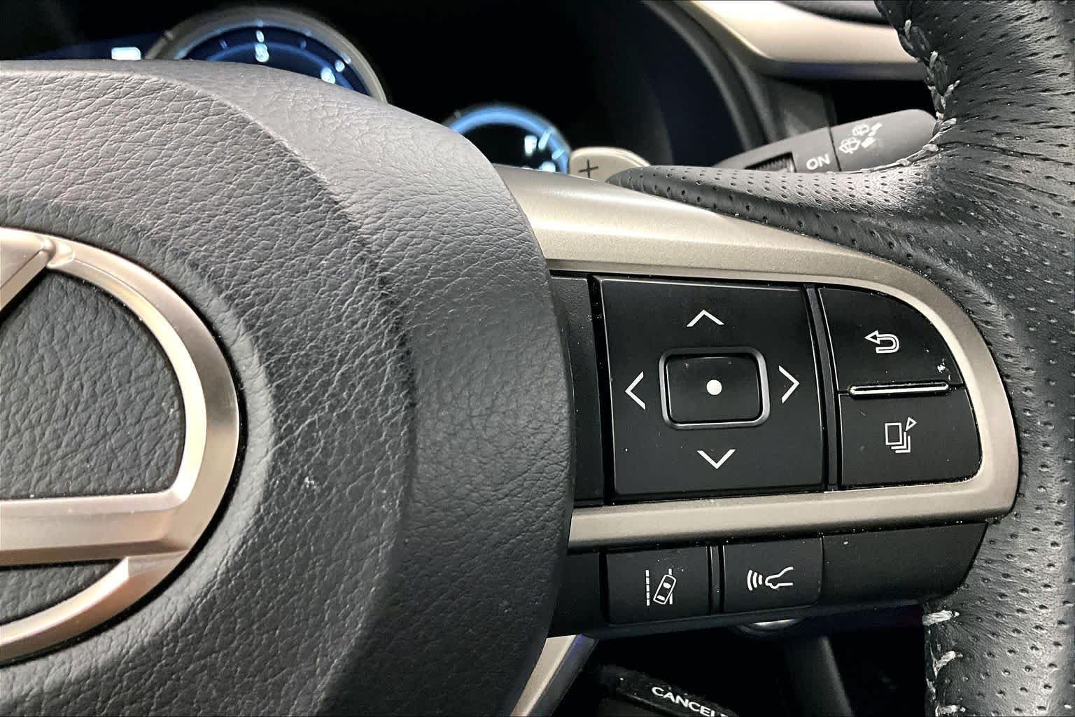 Certified Used 2021 Atomic Silver Lexus F SPORT Handling image 25