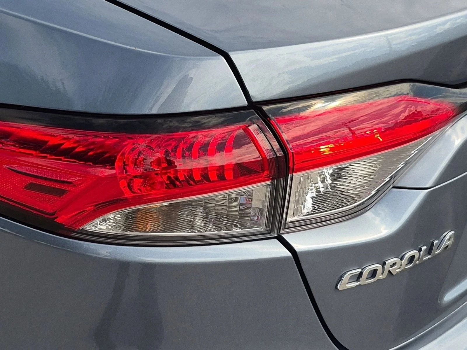 Used 2024 Celestite Toyota LE image 22