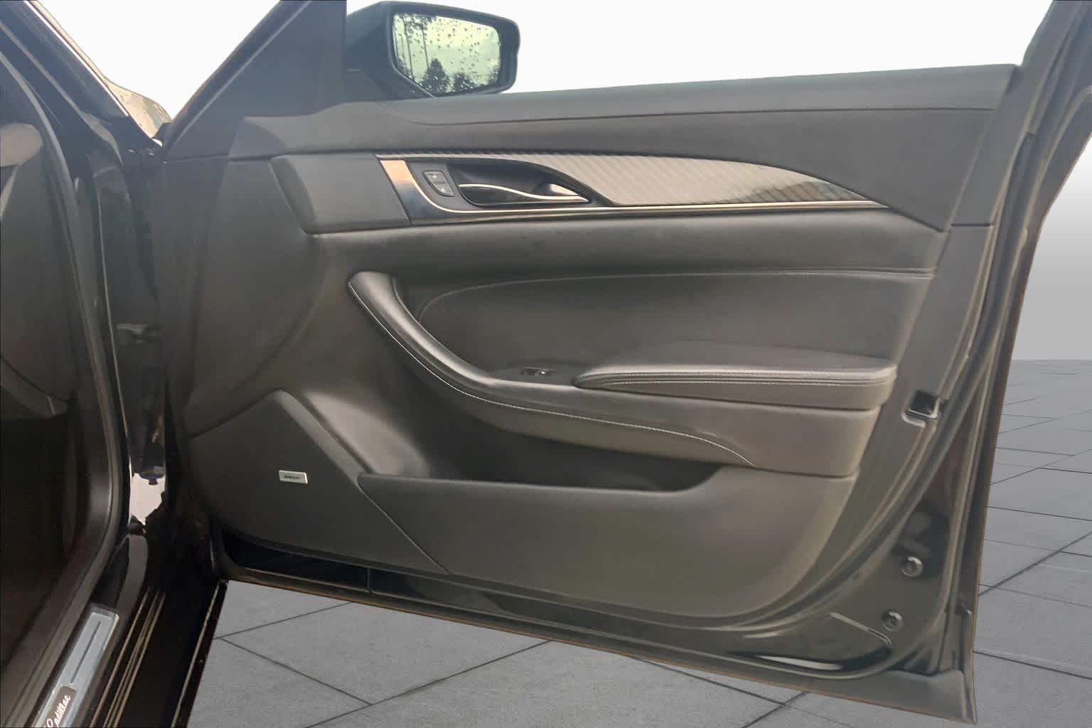 Used 2014 Black Diamond Tricoat Cadillac Vsport Premium RWD image 22