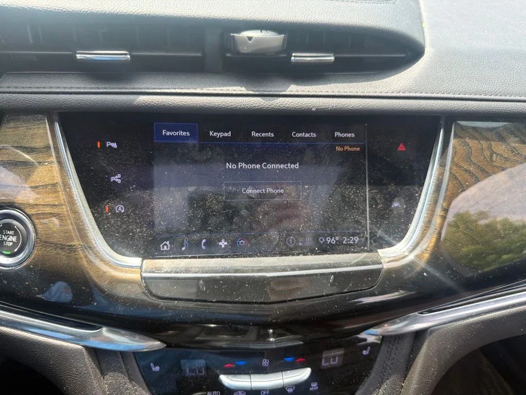 Used 2020 Silver Cadillac Premium Luxury image 15
