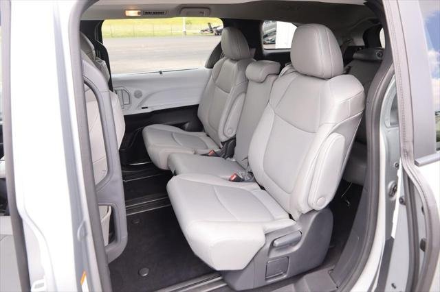 Certified Used 2025 CELESTIAL SILVER Toyota  image 11