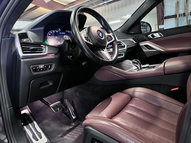 Used 2021 Gray BMW M50i image 11