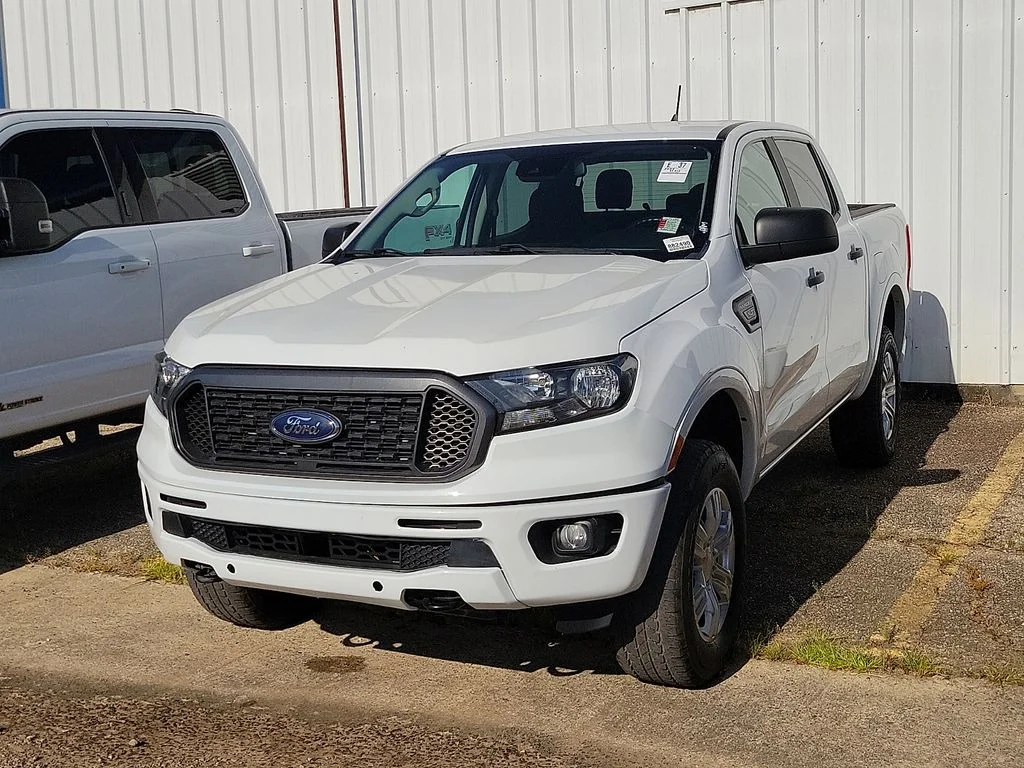 Used 2023 Oxford White Ford XLT image 2