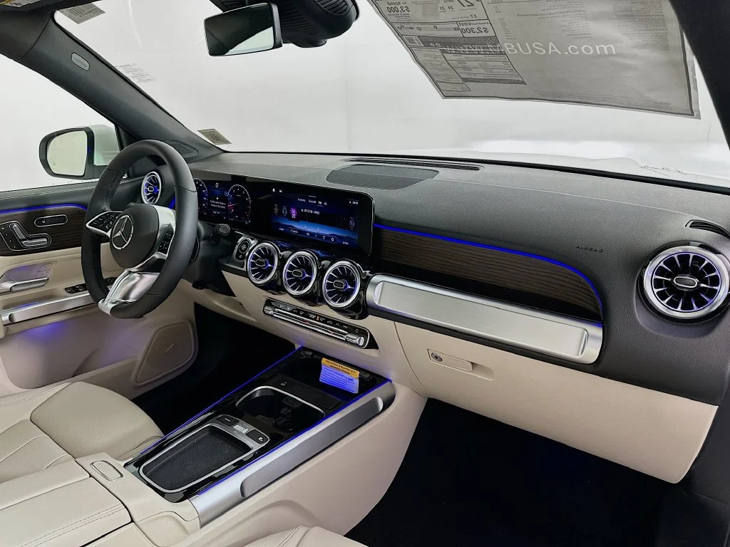 Used 2026 White Mercedes-Benz GLB 250 image 29