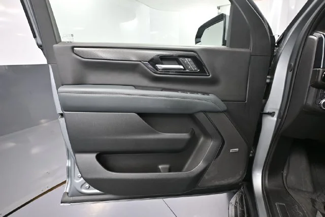 Used 2025 Silver GMC AT4 image 14