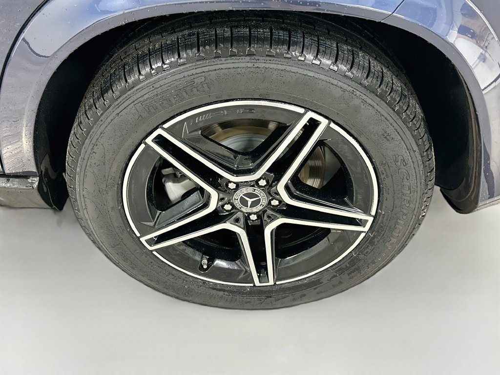 Certified Used 2024  Mercedes-Benz GLE 450 image 34