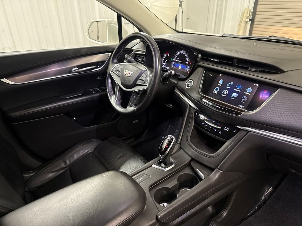 Used 2017 White Cadillac Luxury image 20
