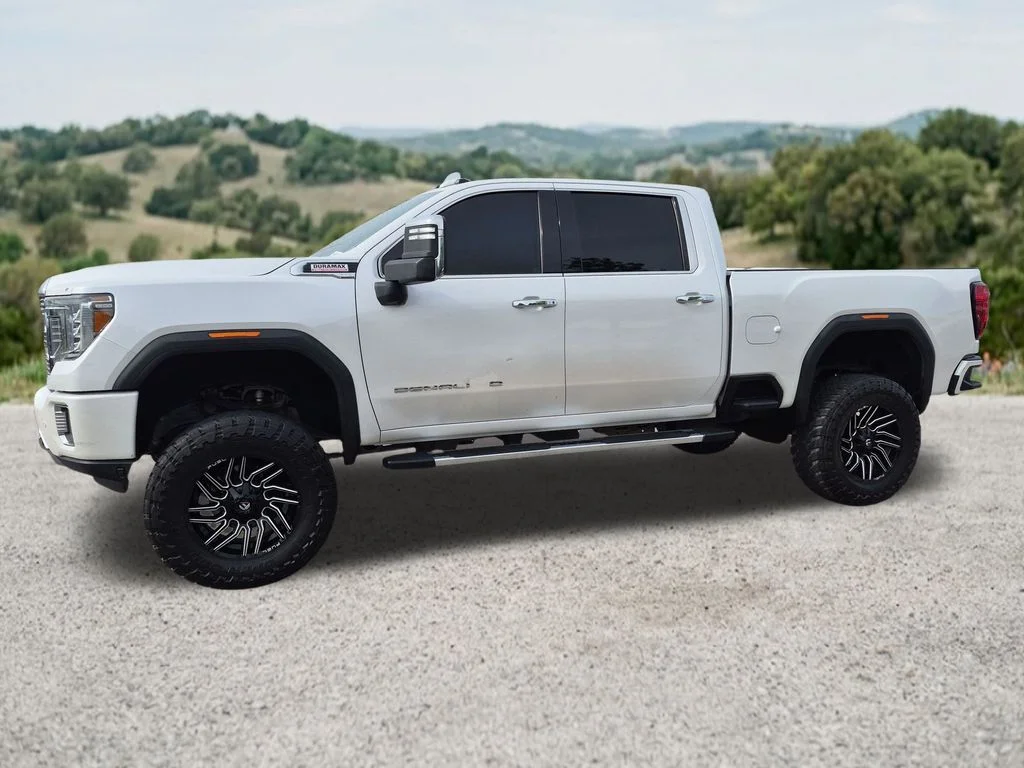 Used 2020 White GMC Denali image 4