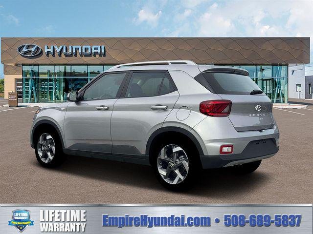 New 2026 Shimmering Silver Hyundai SEL image 4