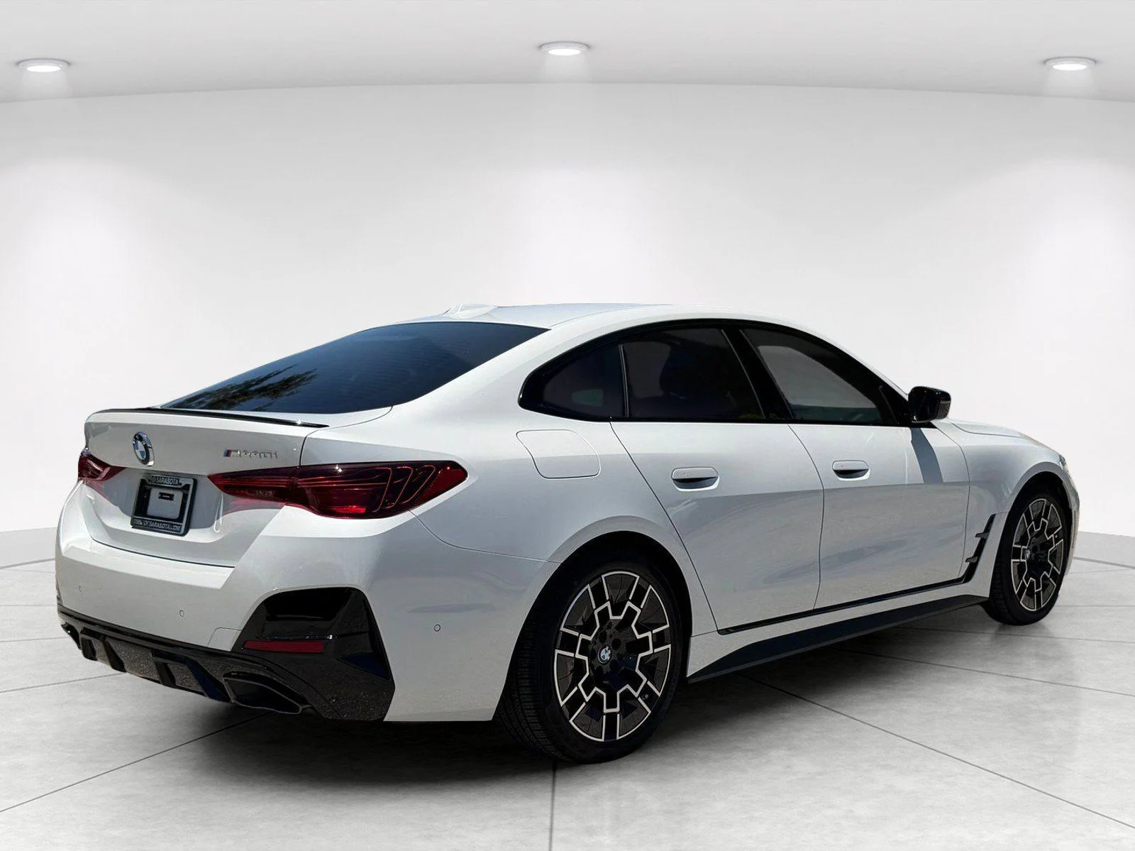 New 2026 Mineral White Metallic BMW M440i image 3