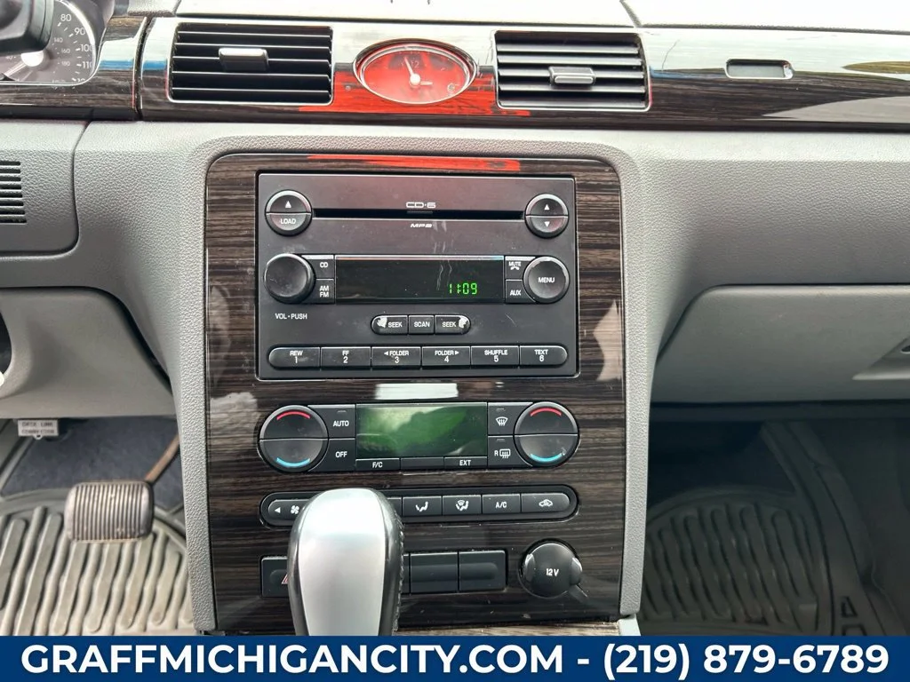 Used 2007  Mercury Base image 23