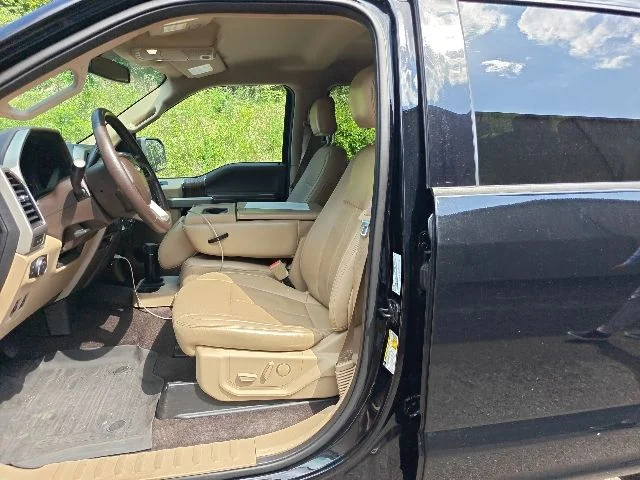 Used 2018 Shadow Black Ford Lariat image 9