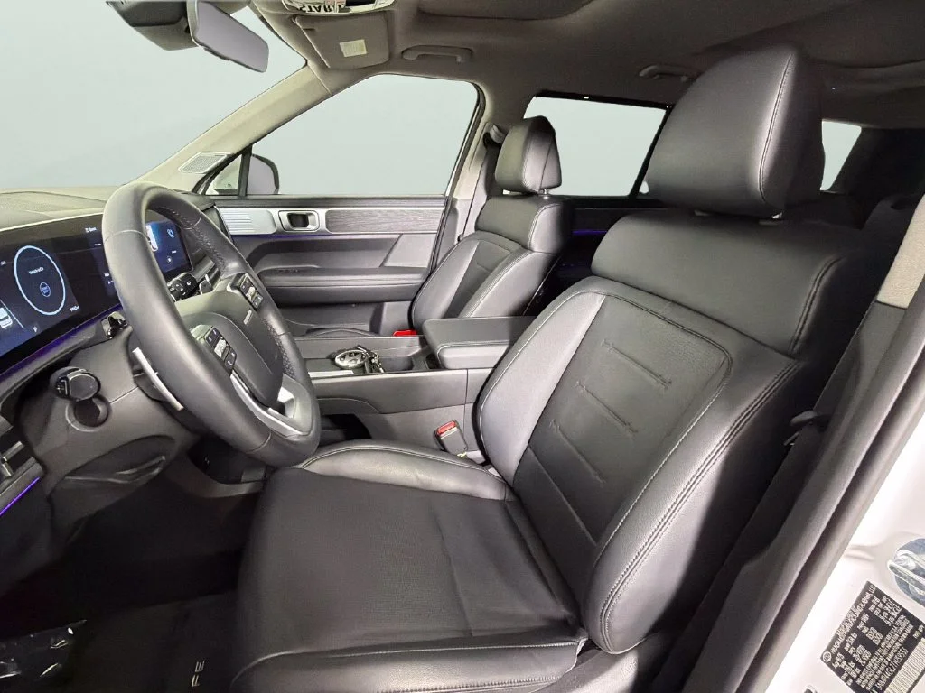 Used 2026 White Hyundai Limited image 18