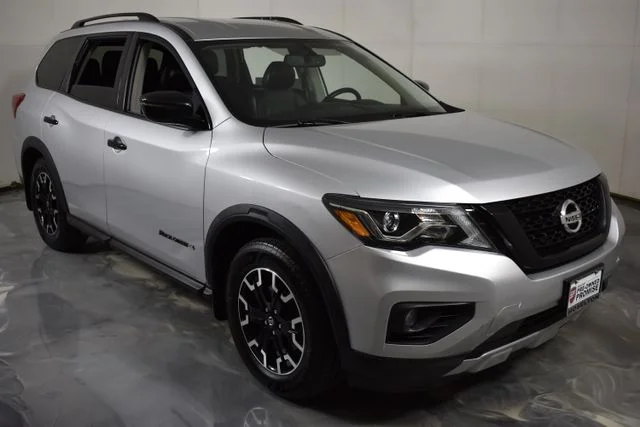 Used 2019 Silver Nissan SV image 12