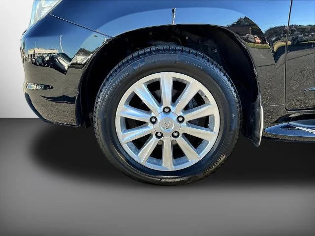 Used 2010  Lexus 570 image 43