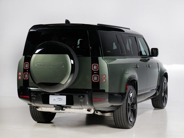 New 2026 Woolstone Green Land Rover X-Dynamic SE image 2