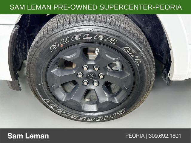 Used 2025 White Ram Big Horn/Lone Star image 29