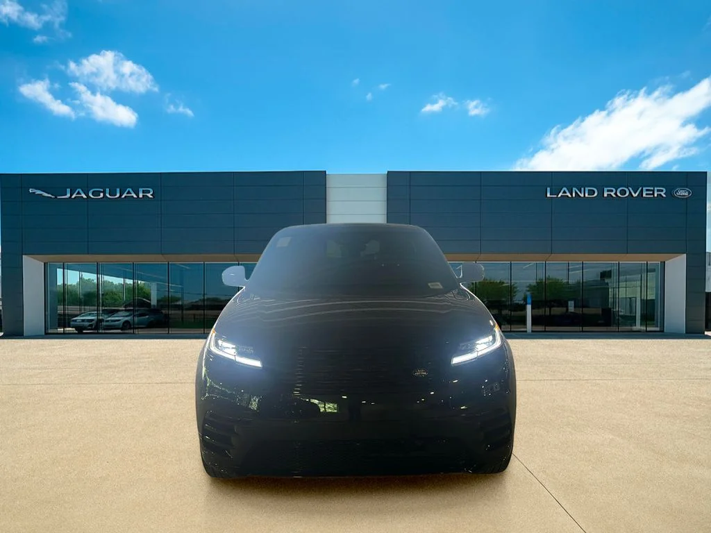Certified Used 2026 Santorini Black Metallic Land Rover Dynamic SE image 4