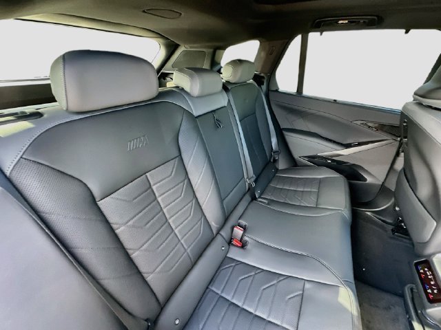 New 2027 Gray BMW xDrive40i image 19