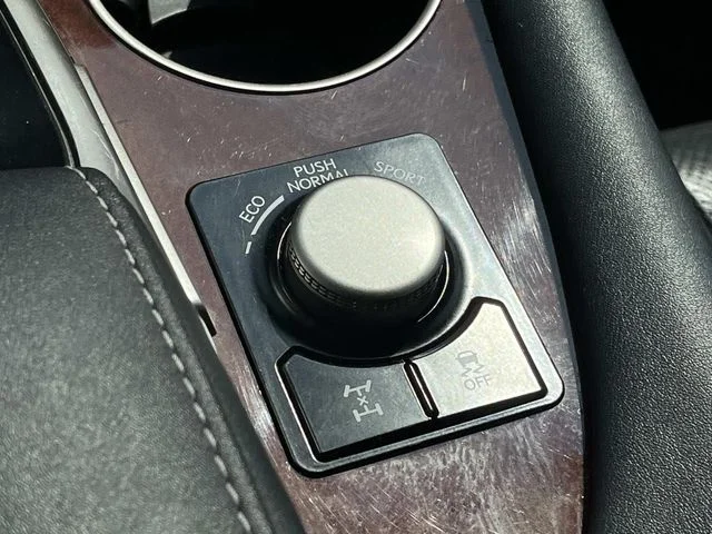 Used 2017 White Lexus 350 image 36
