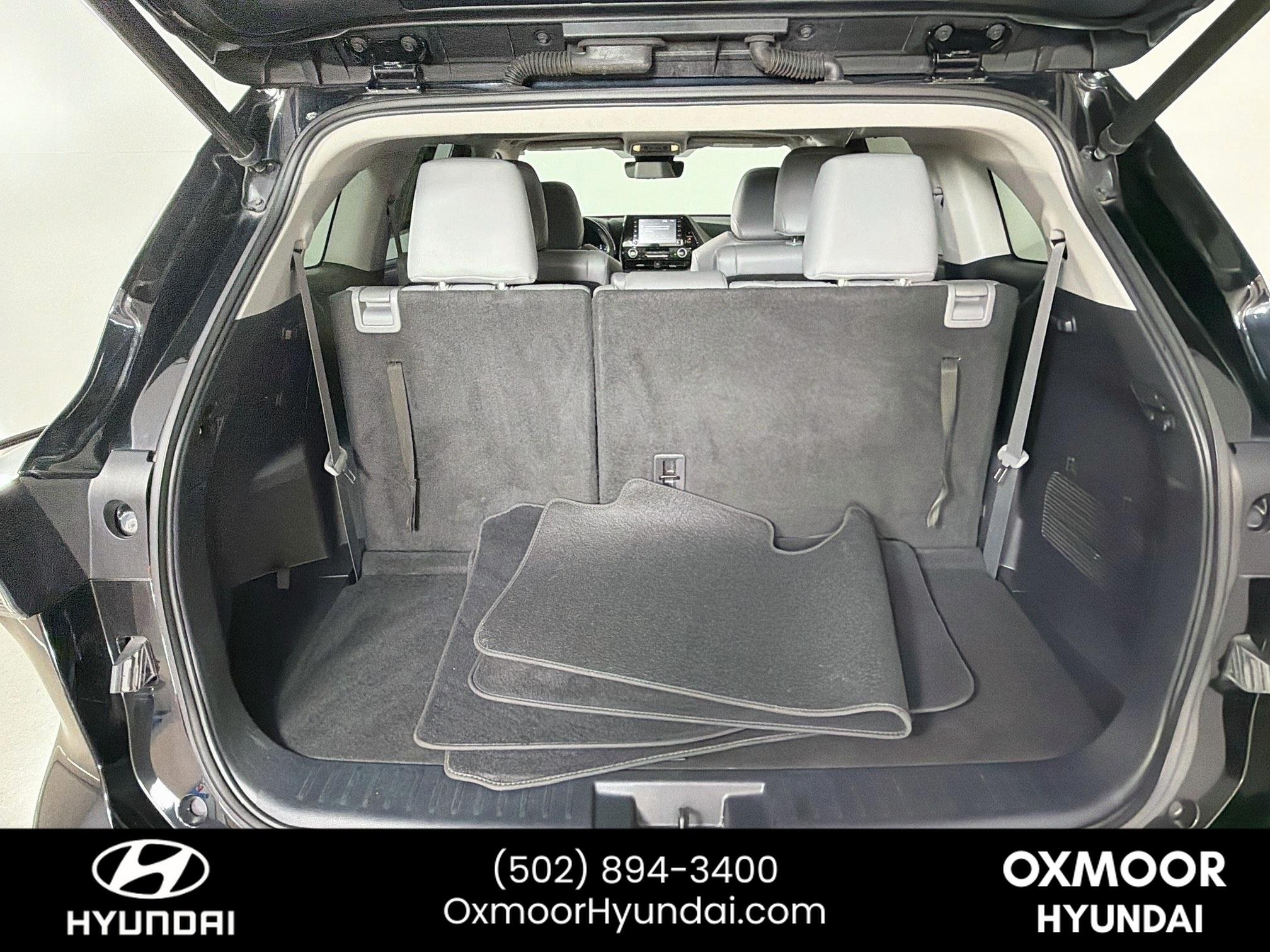 Used 2021 Midnight Black Metallic Toyota XLE image 27