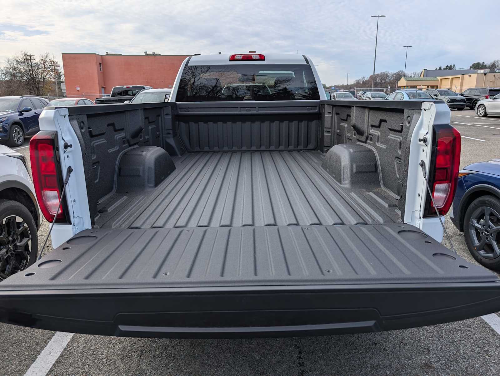 2026 GMC Sierra 1500 Pro - Photo 7