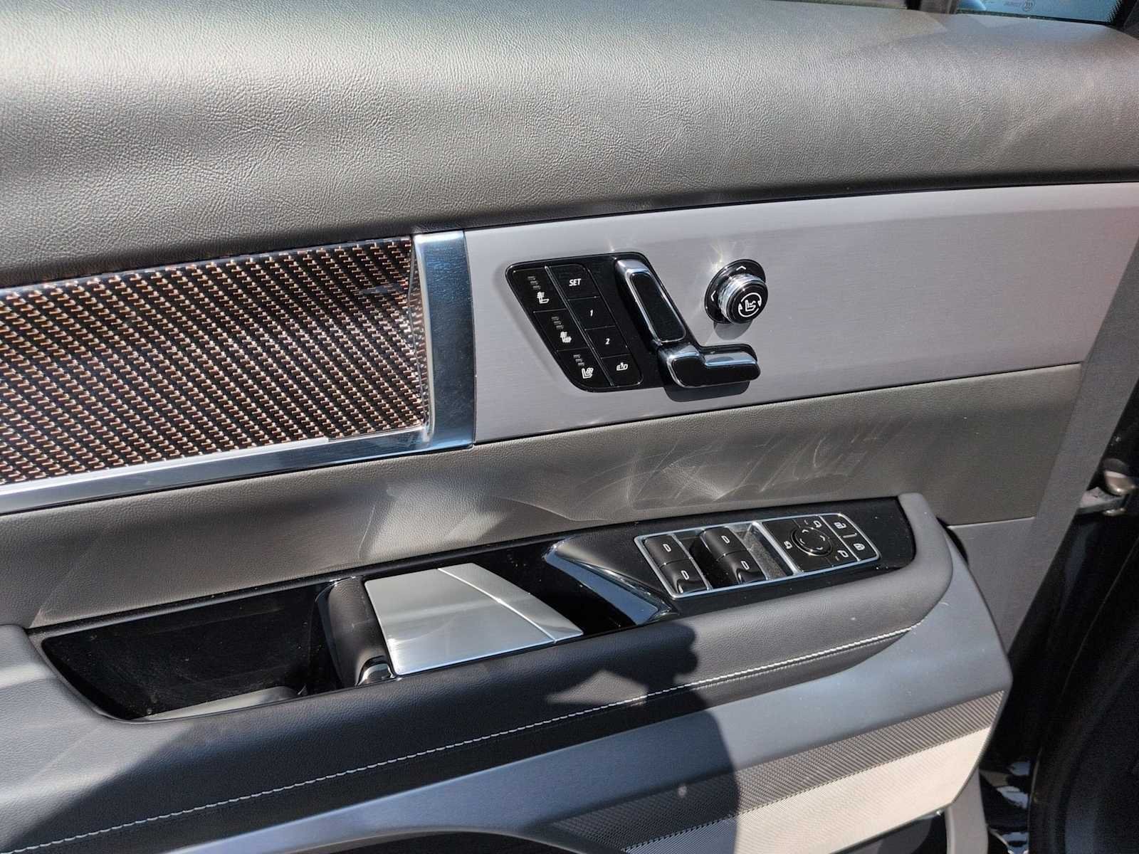 2027 Cadillac VISTIQ Sport - Photo 11