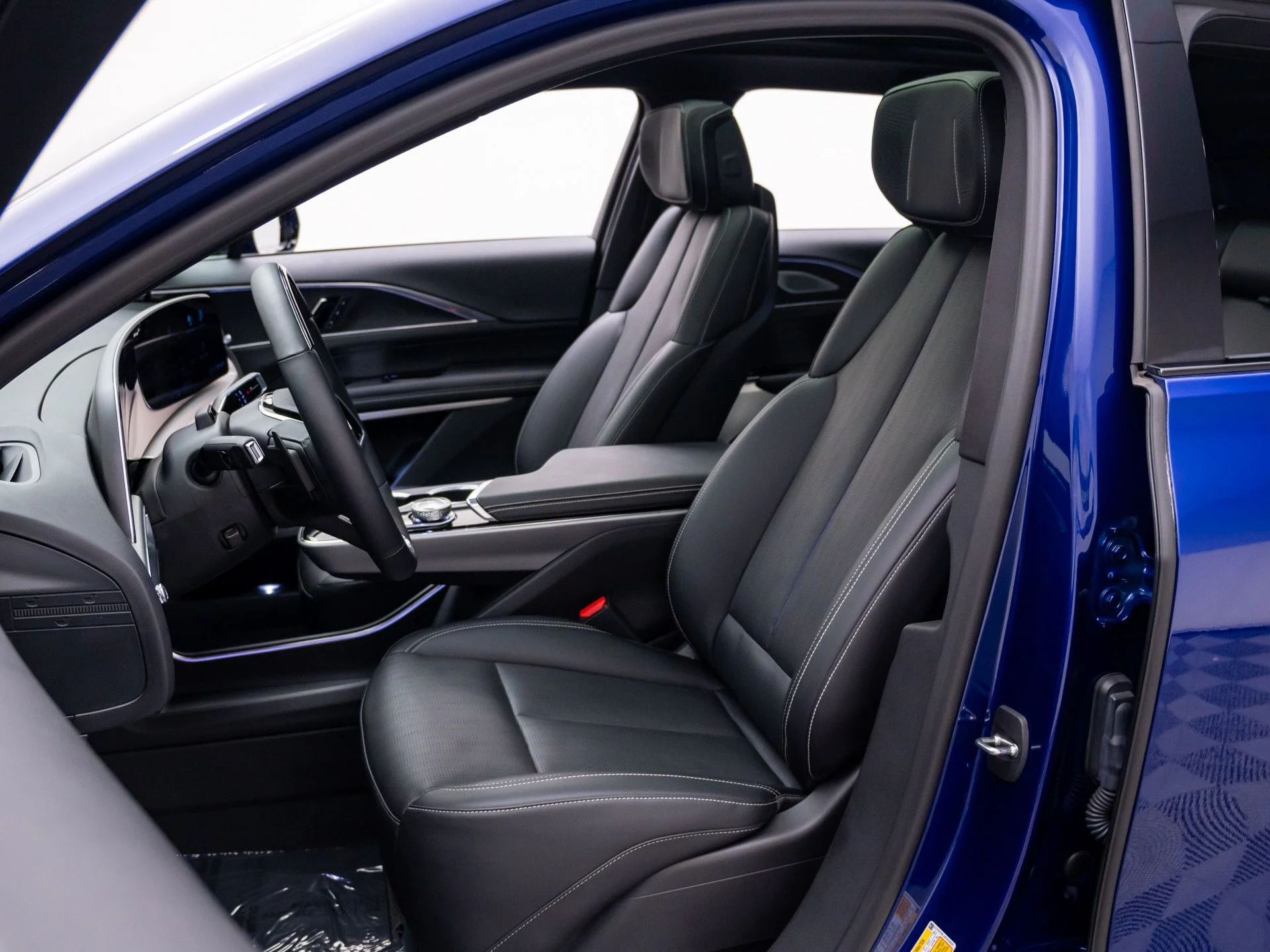 Used 2024 Blue Cadillac Sport 2 image 17