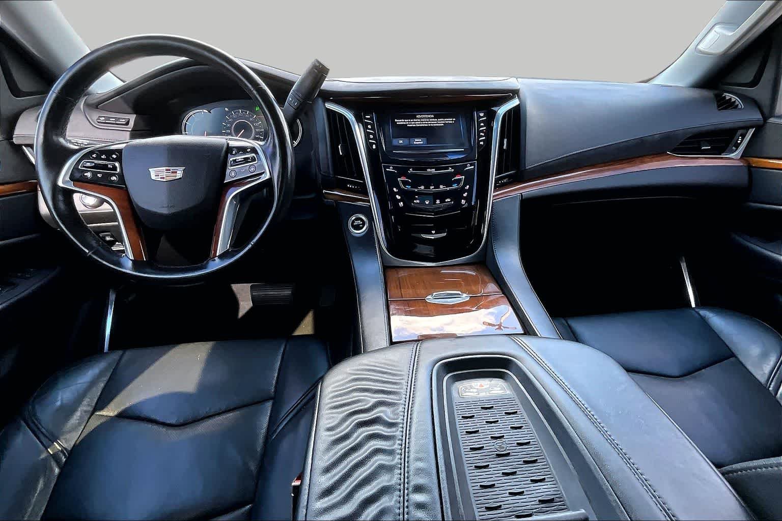 Used 2017 Crystal White Tricoat Cadillac Premium Luxury image 15