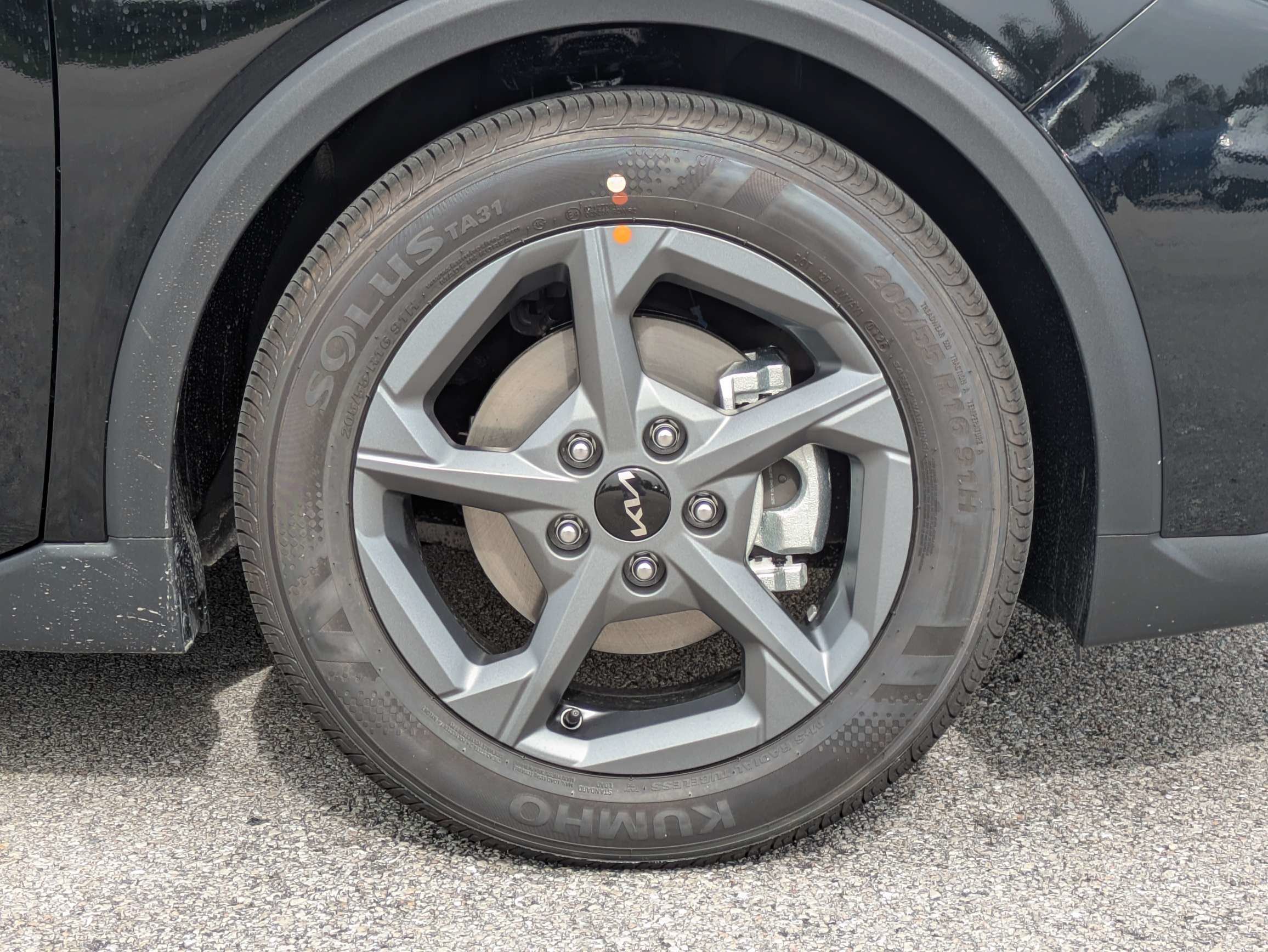 New 2026 Aurora Black Pearl Kia LXS image 11
