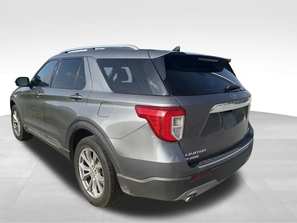 Used 2021 Gray Ford Limited image 26