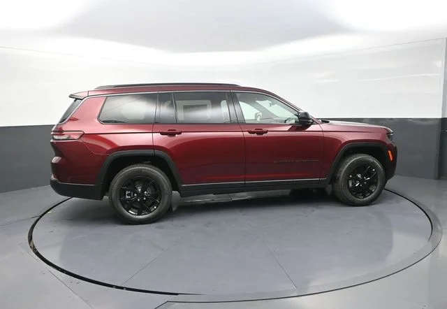 New 2026 Velvet Red Pearl-Coat Exterior Paint Jeep Altitude image 10