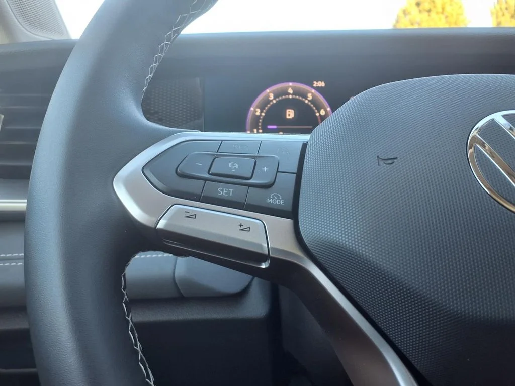 New 2026 platinum gray metallic Volkswagen 2.0T SE image 13