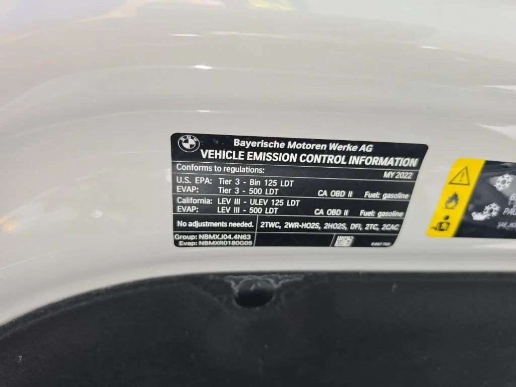 Used 2022 White BMW M50i image 11