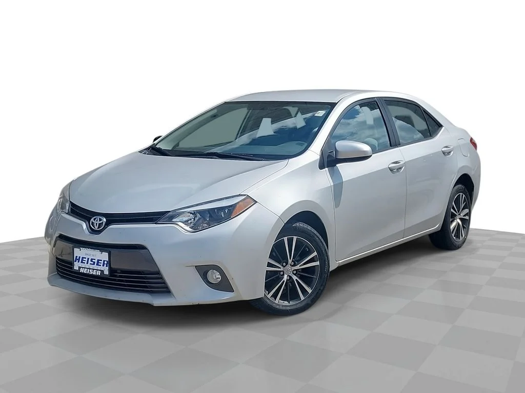 Used 2016 Silver Toyota LE Plus image 1