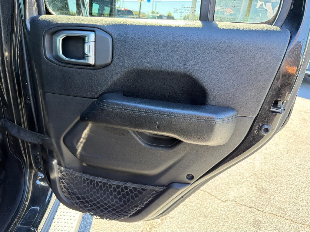 Used 2020 Black Jeep Unlimited Sahara Altitude image 16