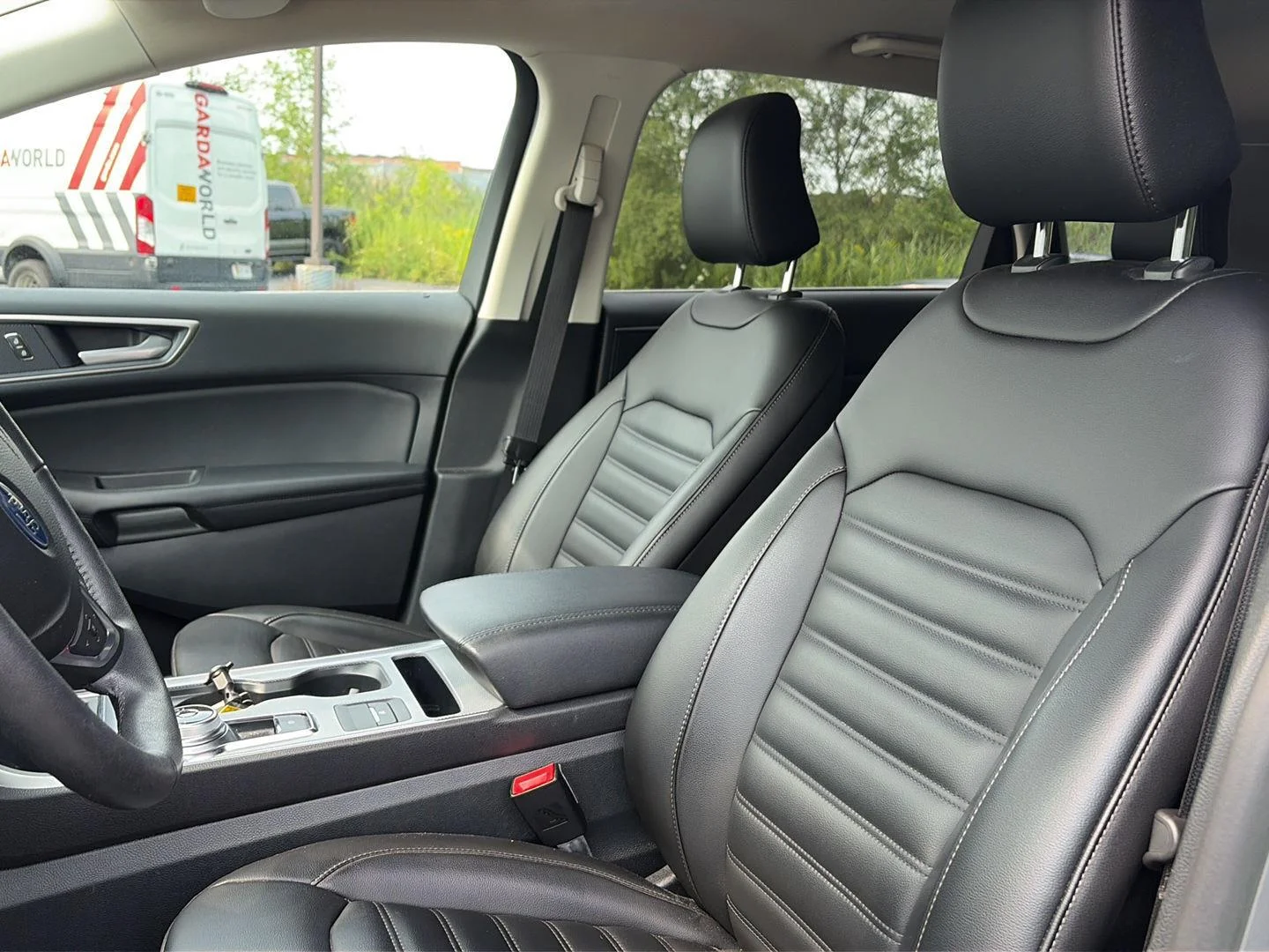 Used 2021 Iconic Silver Ford SEL image 5