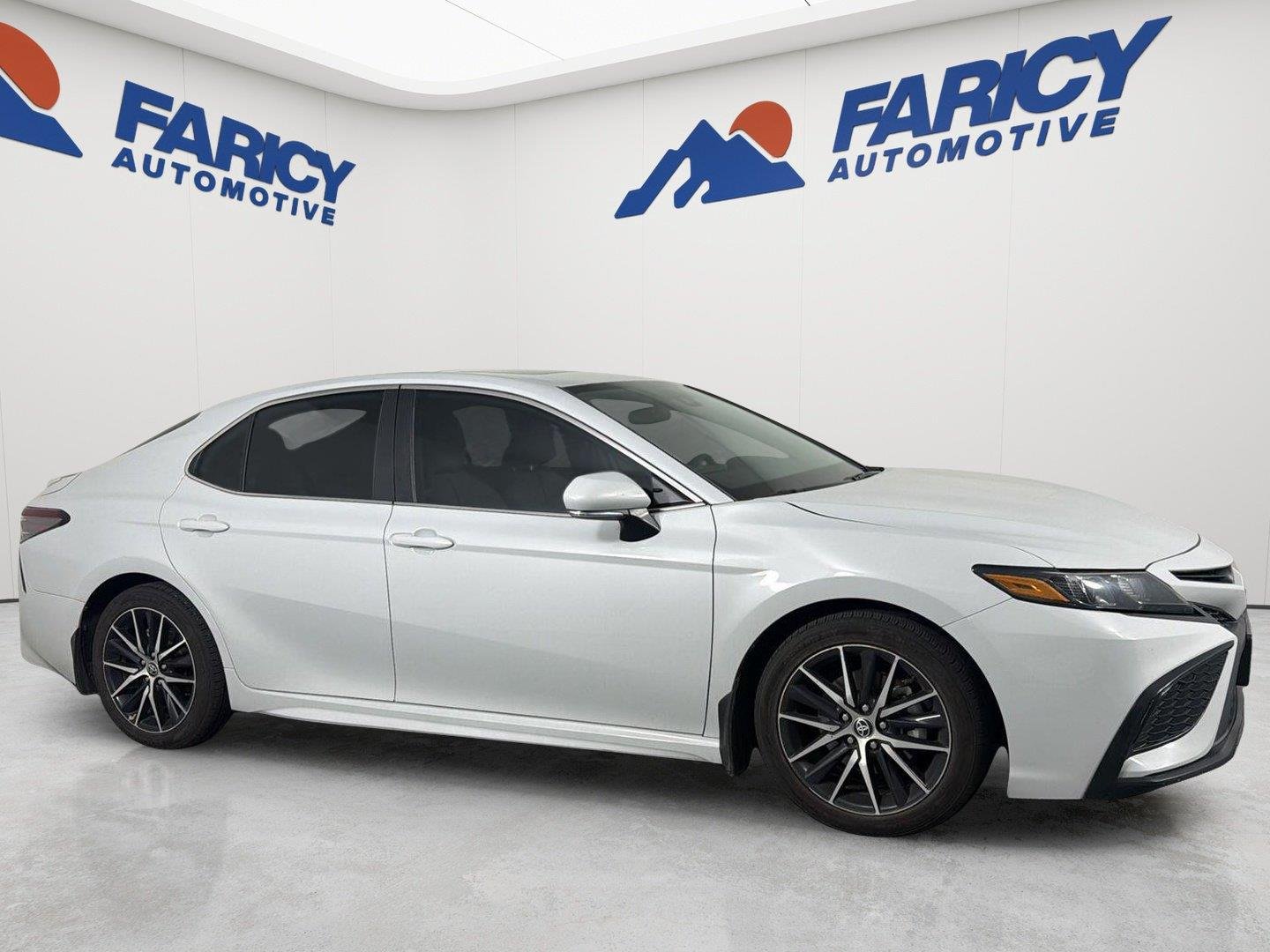 Used 2023 Ice Edge Toyota SE image 18