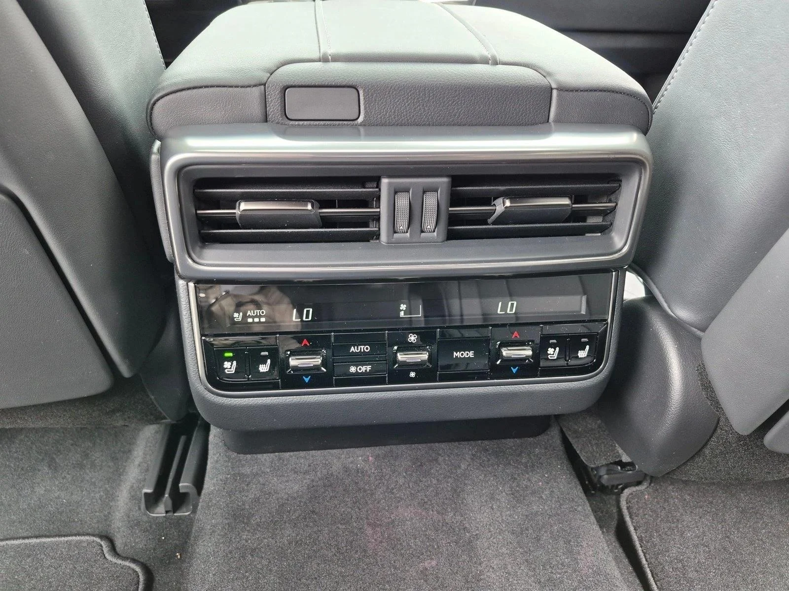 Used 2026 Ultra White Lexus LX 600 F SPORT Handling image 20