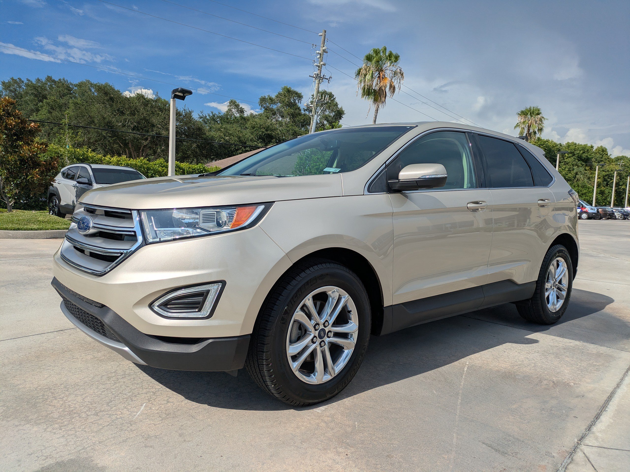 Used 2018  Ford SEL image 5
