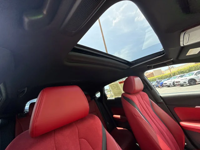 Used 2024 LIQUID CARBON Acura w/A-Spec Technology Package image 3