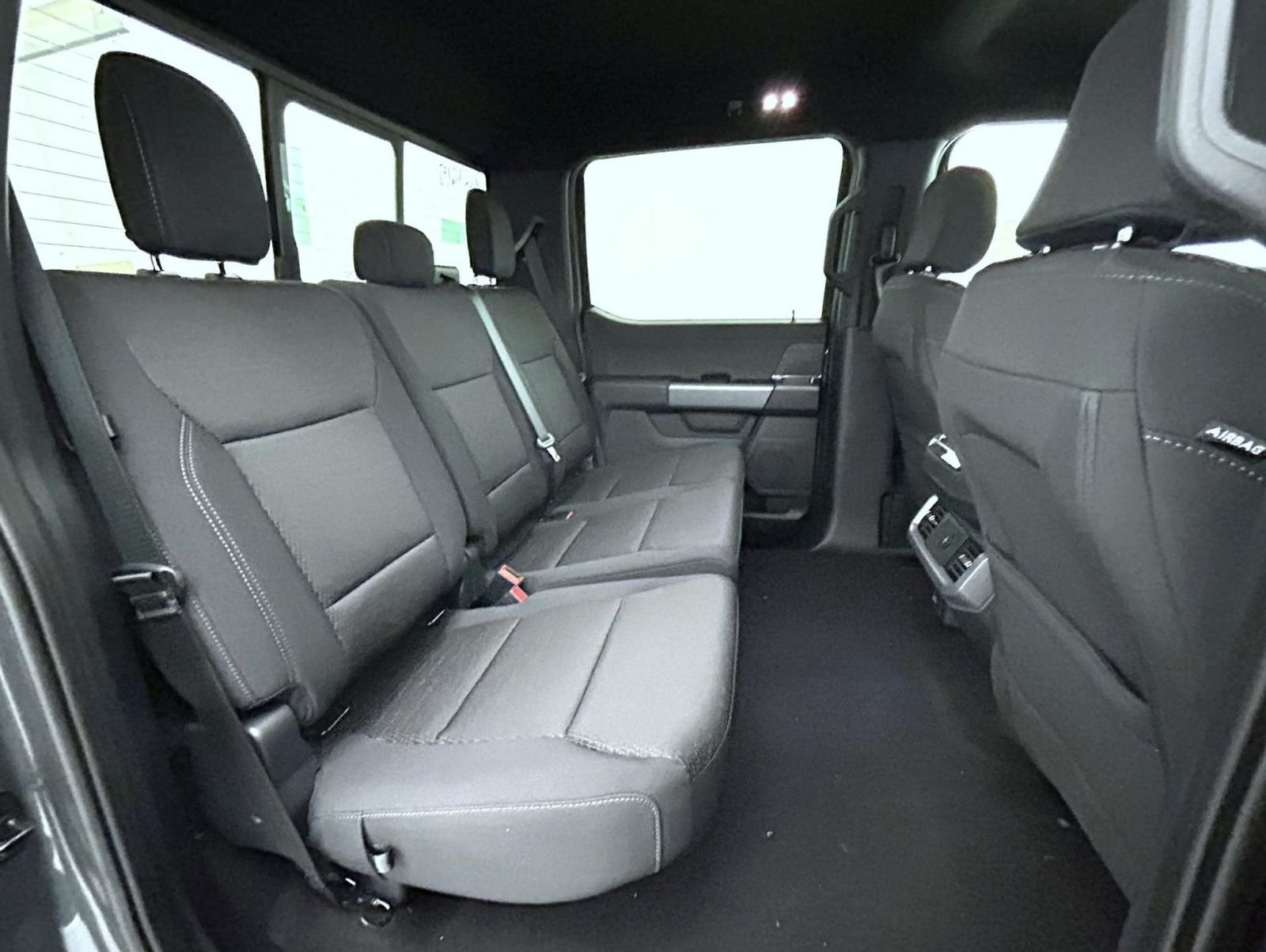 New 2026 Carbonized Gray Metallic Ford XLT image 18