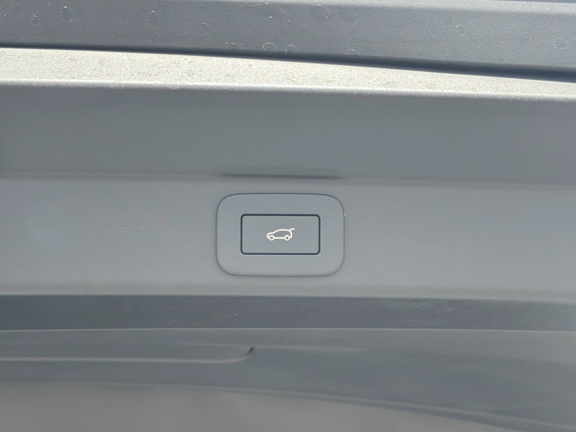 New 2026 Fuji White Land Rover Dynamic SE image 14