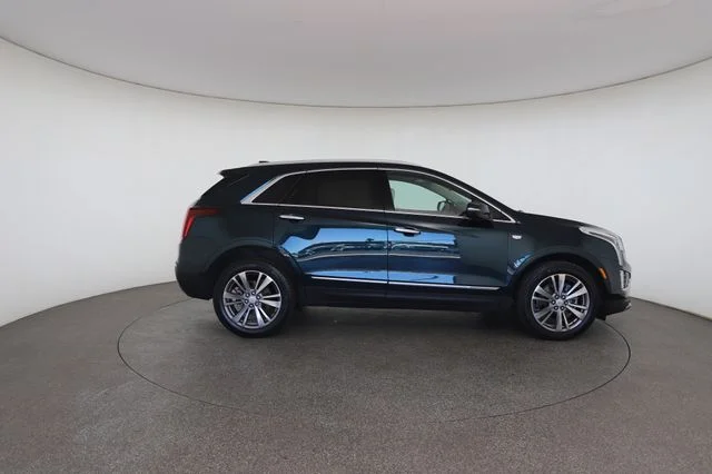 Used 2025 Green Cadillac Premium Luxury image 23