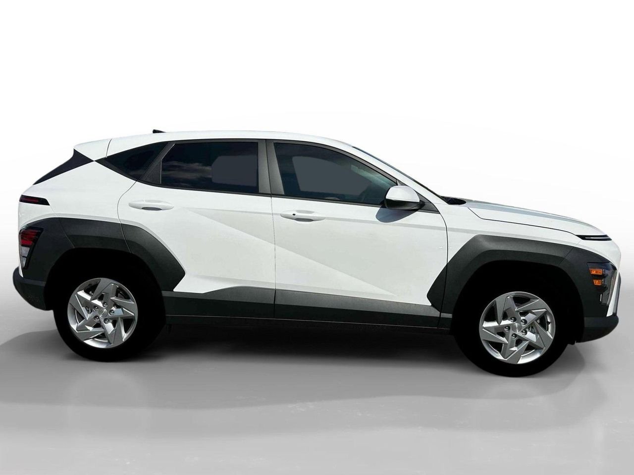New 2026 Atlas White Hyundai SE FWD image 28