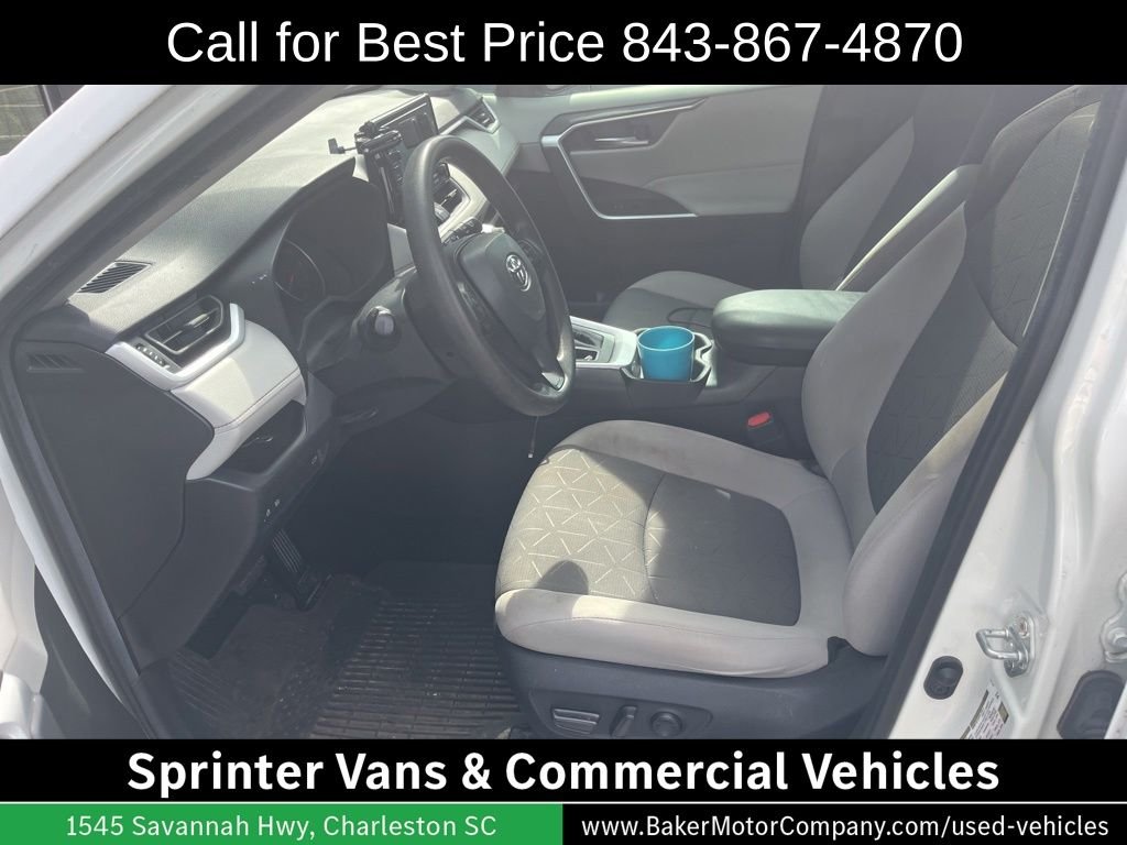 Used 2021 White Toyota XLE image 5