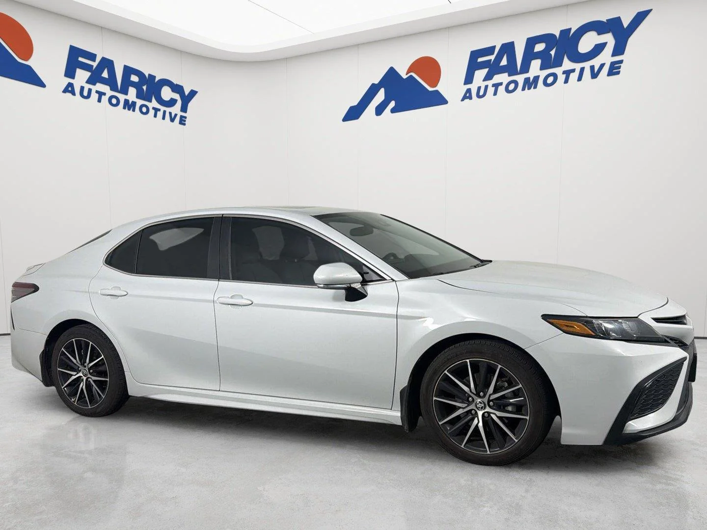 Used 2023 Ice Edge Toyota SE image 18