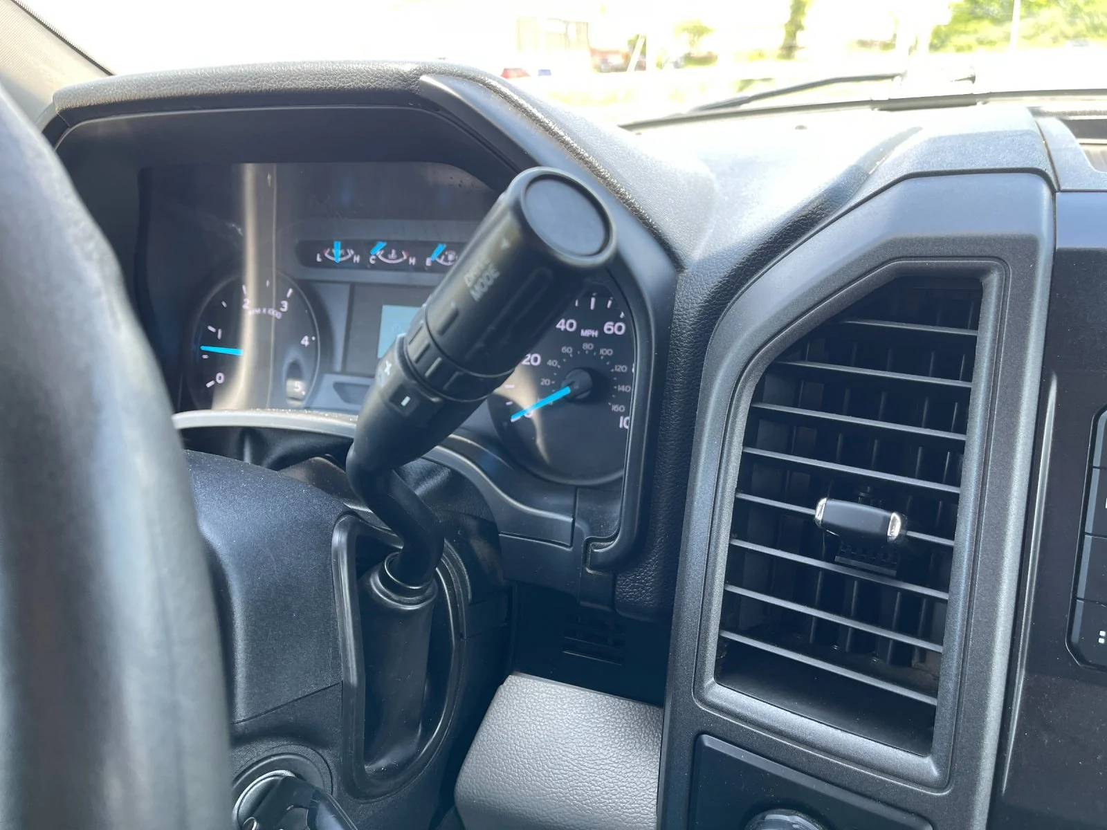 Used 2020 White Ford XL image 22