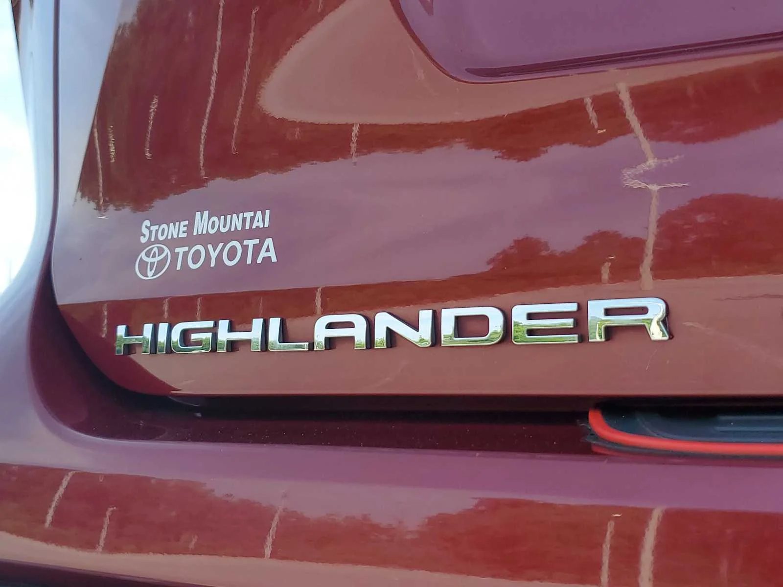Used 2021 Ruby Flare Pearl Toyota XSE image 8